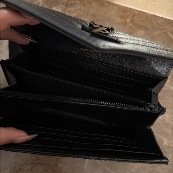Saint Laurent YSL Monogram Large Flap Wallet in Grained Leather - Picture 5 of 10